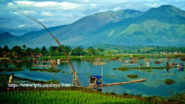 5 Rekomendasi Objek Wisata Alam Garut yang Bikin Jatuh Cinta