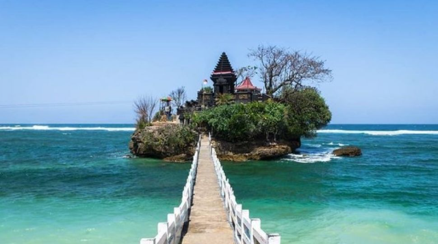 Tempat Wisata di Malang dengan Keindahan Pantai